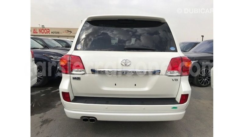 Big with watermark toyota land cruiser kailahun import dubai 5814