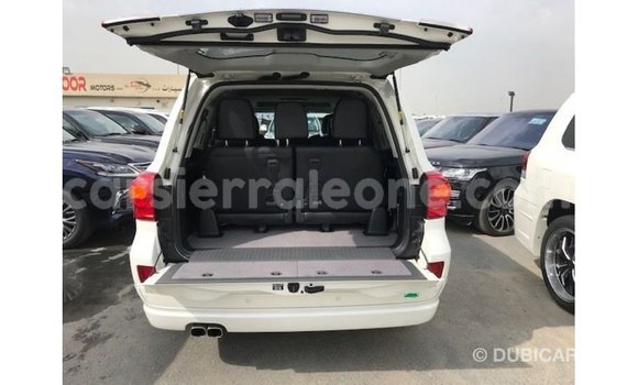 Buy Import Toyota Land Cruiser White Car in Import - Dubai in Kailahun Buy Import Toyota Land Cruiser White Car in Import - Dubai in Kailahun