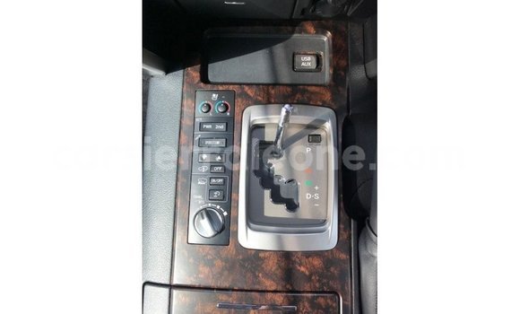 Buy Import Toyota Land Cruiser White Car in Import - Dubai in Kailahun Buy Import Toyota Land Cruiser White Car in Import - Dubai in Kailahun