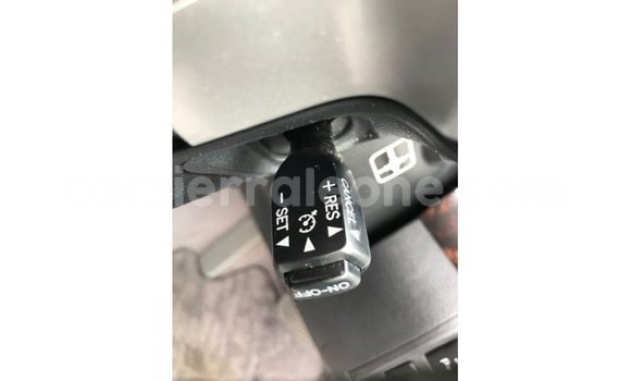 Buy Import Toyota Land Cruiser White Car in Import - Dubai in Kailahun Buy Import Toyota Land Cruiser White Car in Import - Dubai in Kailahun