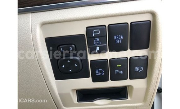 Buy Import Toyota Land Cruiser White Car in Import - Dubai in Kailahun Buy Import Toyota Land Cruiser White Car in Import - Dubai in Kailahun