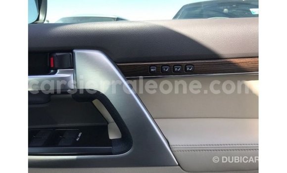 Buy Import Toyota Land Cruiser White Car in Import - Dubai in Kailahun Buy Import Toyota Land Cruiser White Car in Import - Dubai in Kailahun