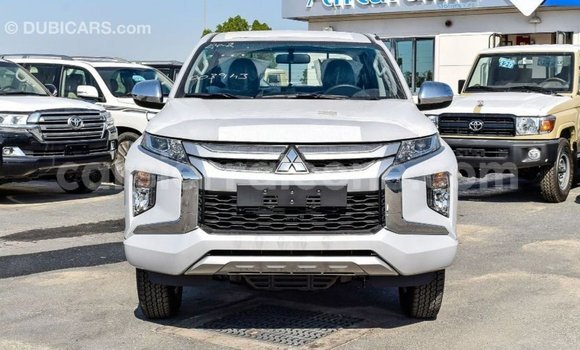 Buy Import Mitsubishi L200 White Car in Import - Dubai in Kailahun Buy Import Mitsubishi L200 White Car in Import - Dubai in Kailahun