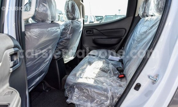 Buy Import Mitsubishi L200 White Car in Import - Dubai in Kailahun Buy Import Mitsubishi L200 White Car in Import - Dubai in Kailahun