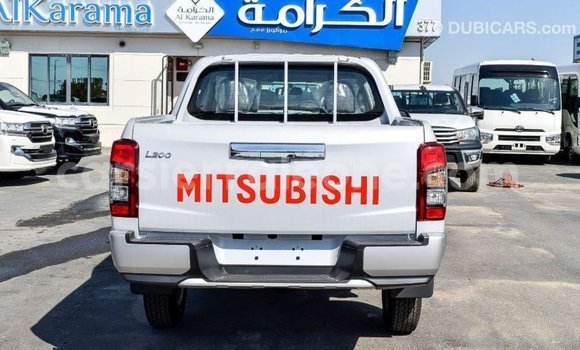 Buy Import Mitsubishi L200 White Car in Import - Dubai in Kailahun Buy Import Mitsubishi L200 White Car in Import - Dubai in Kailahun