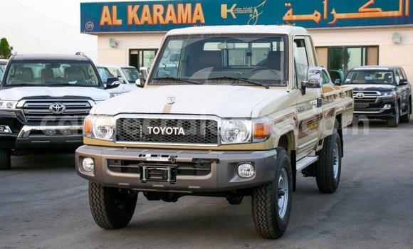 Buy Import Toyota Land Cruiser Beige Car in Import - Dubai in Kailahun Buy Import Toyota Land Cruiser Beige Car in Import - Dubai in Kailahun