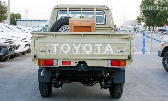 Buy Import Toyota Land Cruiser Beige Car in Import - Dubai in Kailahun Buy Import Toyota Land Cruiser Beige Car in Import - Dubai in Kailahun