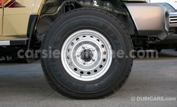 Buy Import Toyota Land Cruiser Beige Car in Import - Dubai in Kailahun Buy Import Toyota Land Cruiser Beige Car in Import - Dubai in Kailahun