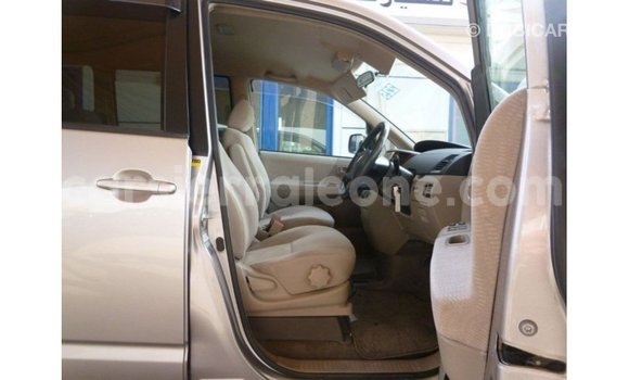 Buy Import Toyota Voxy Other Car in Import - Dubai in Kailahun Buy Import Toyota Voxy Other Car in Import - Dubai in Kailahun