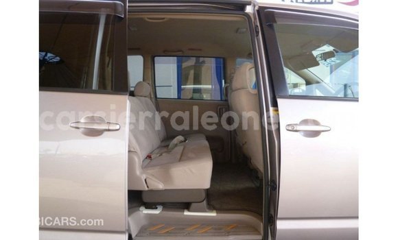 Buy Import Toyota Voxy Other Car in Import - Dubai in Kailahun Buy Import Toyota Voxy Other Car in Import - Dubai in Kailahun