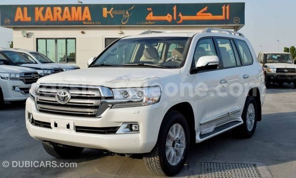 Buy Import Toyota Land Cruiser White Car in Import - Dubai in Kailahun Buy Import Toyota Land Cruiser White Car in Import - Dubai in Kailahun