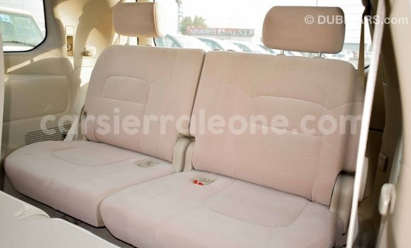 Buy Import Toyota Land Cruiser White Car in Import - Dubai in Kailahun Buy Import Toyota Land Cruiser White Car in Import - Dubai in Kailahun