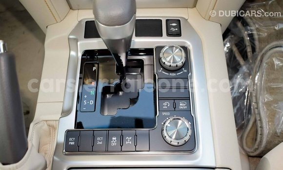 Buy Import Toyota Land Cruiser White Car in Import - Dubai in Kailahun Buy Import Toyota Land Cruiser White Car in Import - Dubai in Kailahun