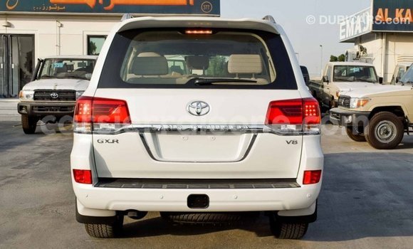 Buy Import Toyota Land Cruiser White Car in Import - Dubai in Kailahun Buy Import Toyota Land Cruiser White Car in Import - Dubai in Kailahun