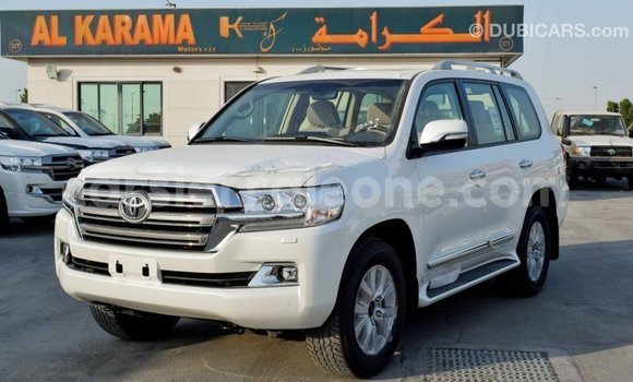 Buy Import Toyota Land Cruiser White Car in Import - Dubai in Kailahun Buy Import Toyota Land Cruiser White Car in Import - Dubai in Kailahun