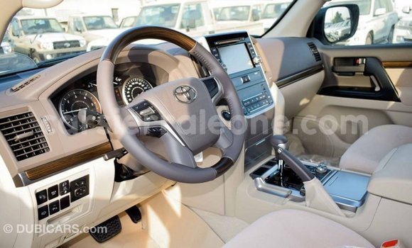 Buy Import Toyota Land Cruiser White Car in Import - Dubai in Kailahun Buy Import Toyota Land Cruiser White Car in Import - Dubai in Kailahun