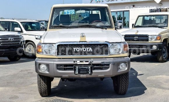 Buy Import Toyota Land Cruiser Beige Car in Import - Dubai in Kailahun Buy Import Toyota Land Cruiser Beige Car in Import - Dubai in Kailahun