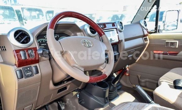 Buy Import Toyota Land Cruiser Beige Car in Import - Dubai in Kailahun Buy Import Toyota Land Cruiser Beige Car in Import - Dubai in Kailahun