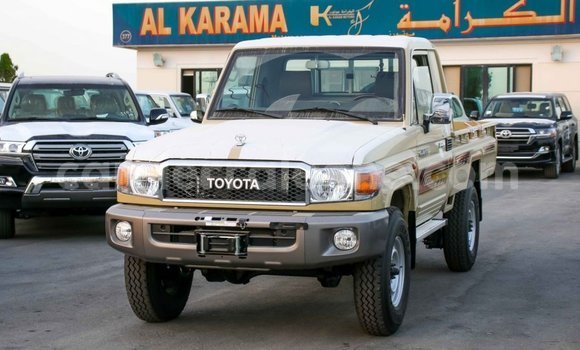 Buy Import Toyota Land Cruiser Beige Car in Import - Dubai in Kailahun Buy Import Toyota Land Cruiser Beige Car in Import - Dubai in Kailahun