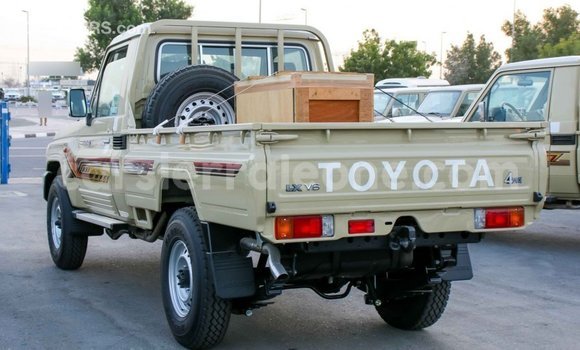 Buy Import Toyota Land Cruiser Beige Car in Import - Dubai in Kailahun Buy Import Toyota Land Cruiser Beige Car in Import - Dubai in Kailahun