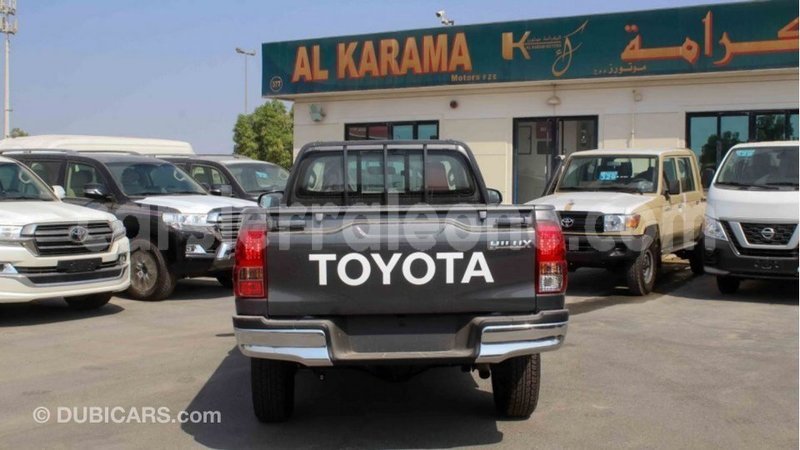 Big with watermark toyota hilux kailahun import dubai 5851