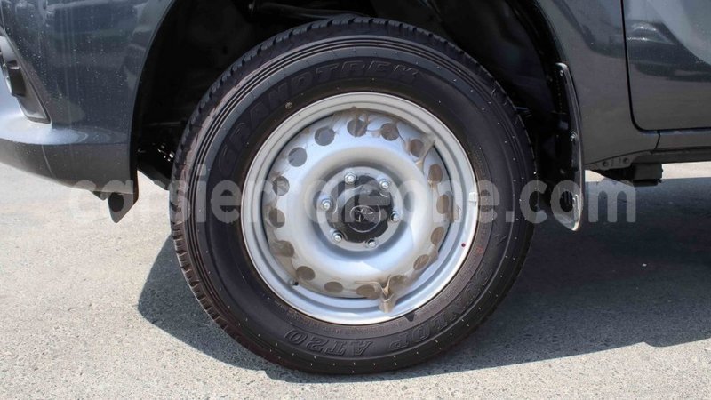 Big with watermark toyota hilux kailahun import dubai 5856