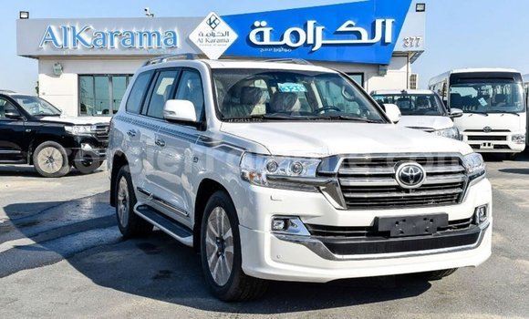 Buy Import Toyota Land Cruiser White Car in Import - Dubai in Kailahun Buy Import Toyota Land Cruiser White Car in Import - Dubai in Kailahun