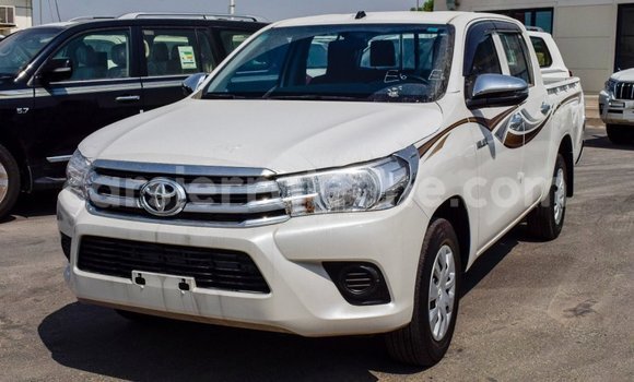 Buy Import Toyota Hilux White Car in Import - Dubai in Kailahun Buy Import Toyota Hilux White Car in Import - Dubai in Kailahun