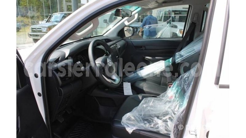 Big with watermark toyota hilux kailahun import dubai 5866