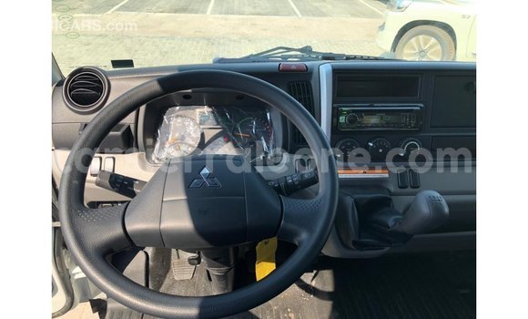 Buy Import Mitsubishi Carisma White Car in Import - Dubai in Kailahun Buy Import Mitsubishi Carisma White Car in Import - Dubai in Kailahun