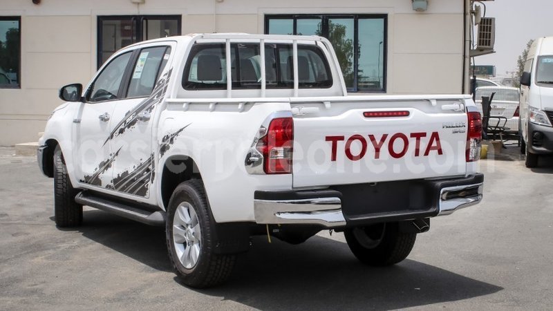 Big with watermark toyota hilux kailahun import dubai 5871