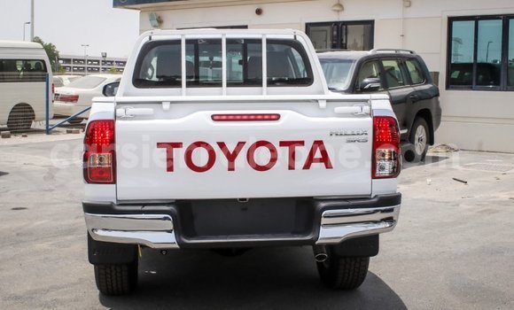 Buy Import Toyota Hilux White Car in Import - Dubai in Kailahun Buy Import Toyota Hilux White Car in Import - Dubai in Kailahun