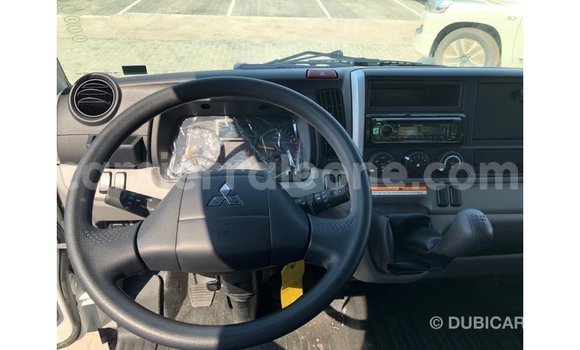 Buy Import Mitsubishi Carisma White Car in Import - Dubai in Kailahun Buy Import Mitsubishi Carisma White Car in Import - Dubai in Kailahun