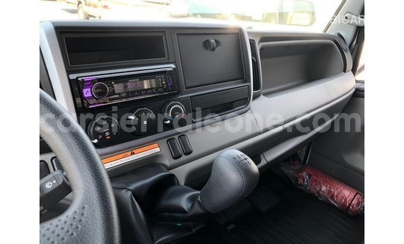 Buy Import Mitsubishi Carisma White Car in Import - Dubai in Kailahun Buy Import Mitsubishi Carisma White Car in Import - Dubai in Kailahun