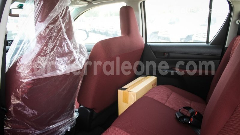 Big with watermark toyota hilux kailahun import dubai 5874