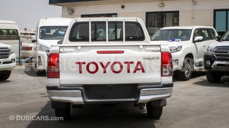 Big with watermark toyota hilux kailahun import dubai 5874