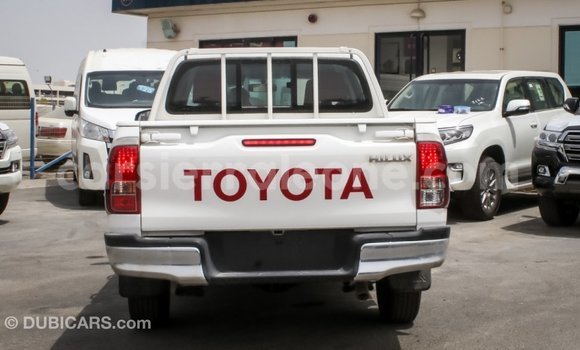 Buy Import Toyota Hilux White Car in Import - Dubai in Kailahun Buy Import Toyota Hilux White Car in Import - Dubai in Kailahun