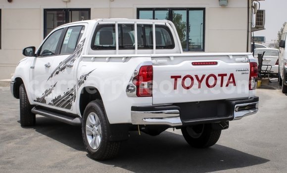 Buy Import Toyota Hilux White Car in Import - Dubai in Kailahun Buy Import Toyota Hilux White Car in Import - Dubai in Kailahun