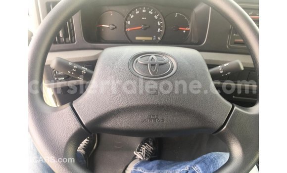 Buy Import Toyota Coaster White Car in Import - Dubai in Kailahun Buy Import Toyota Coaster White Car in Import - Dubai in Kailahun