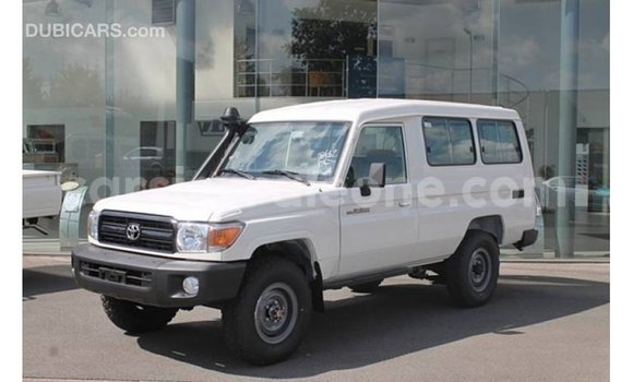 Buy Import Toyota Land Cruiser White Car in Import - Dubai in Kailahun Buy Import Toyota Land Cruiser White Car in Import - Dubai in Kailahun