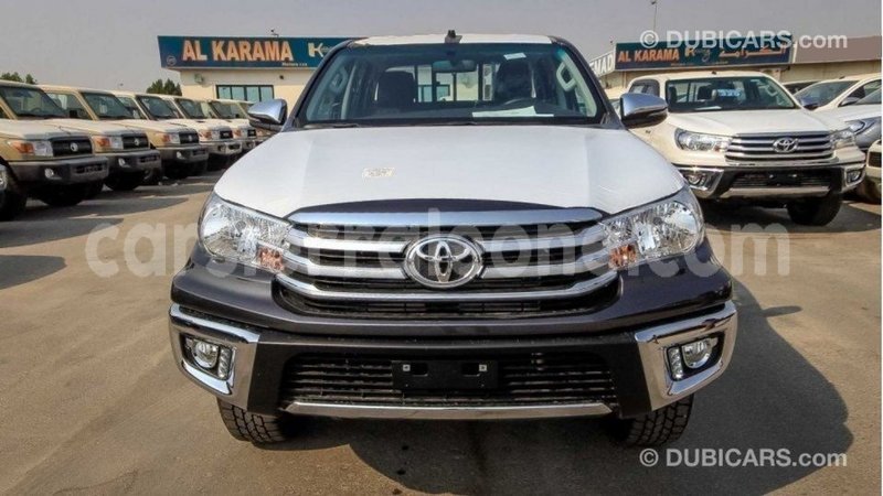 Big with watermark toyota hilux kailahun import dubai 5889