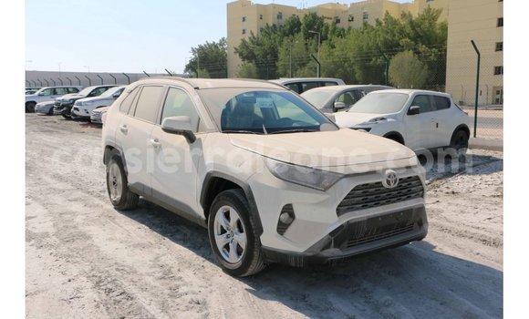 Buy Import Toyota 4Runner White Car in Import - Dubai in Kailahun Buy Import Toyota 4Runner White Car in Import - Dubai in Kailahun