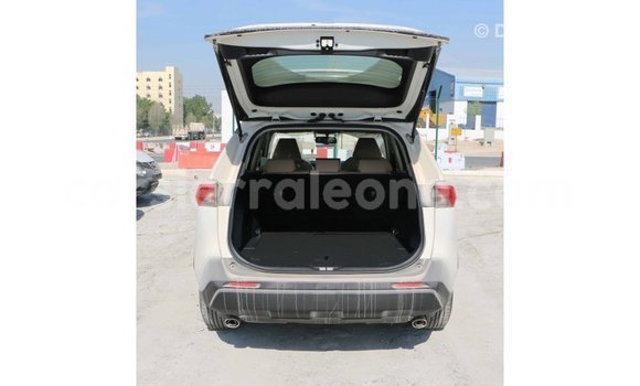 Buy Import Toyota 4Runner White Car in Import - Dubai in Kailahun Buy Import Toyota 4Runner White Car in Import - Dubai in Kailahun