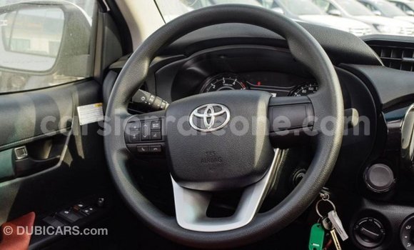 Buy Import Toyota Hilux White Car in Import - Dubai in Kailahun Buy Import Toyota Hilux White Car in Import - Dubai in Kailahun