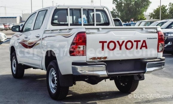 Buy Import Toyota Hilux White Car in Import - Dubai in Kailahun Buy Import Toyota Hilux White Car in Import - Dubai in Kailahun