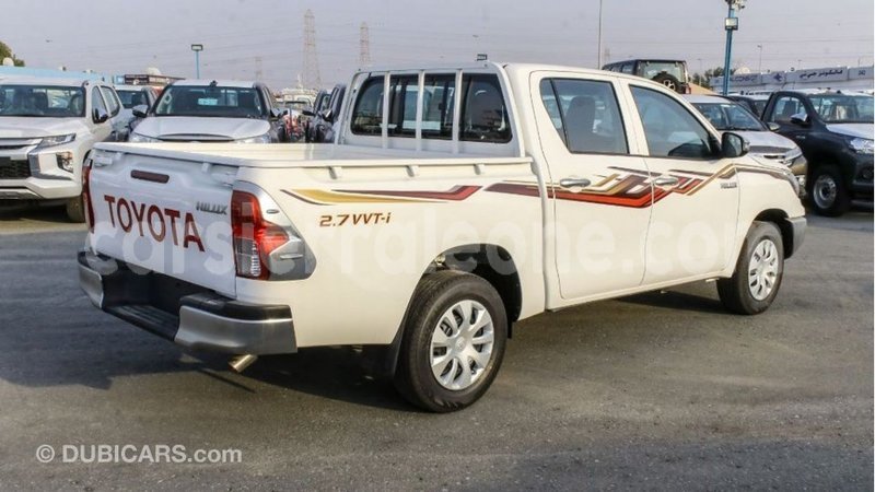 Big with watermark toyota hilux kailahun import dubai 5897