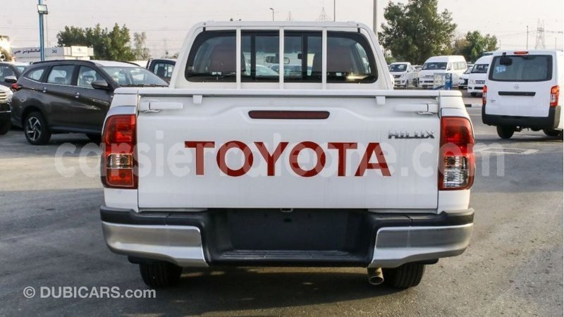 Big with watermark toyota hilux kailahun import dubai 5897