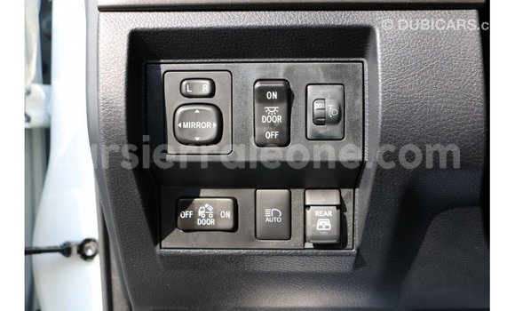 Acheter Import Voiture Toyota Tundra Blanc à Import - Dubai, Kailahun Acheter Import Voiture Toyota Tundra Blanc à Import - Dubai, Kailahun