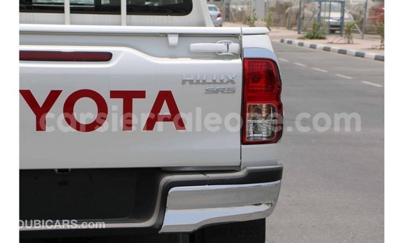Buy Import Toyota Hilux White Car in Import - Dubai in Kailahun Buy Import Toyota Hilux White Car in Import - Dubai in Kailahun