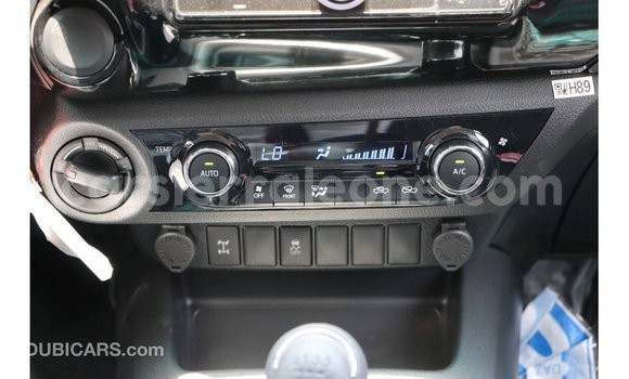 Buy Import Toyota Hilux White Car in Import - Dubai in Kailahun Buy Import Toyota Hilux White Car in Import - Dubai in Kailahun